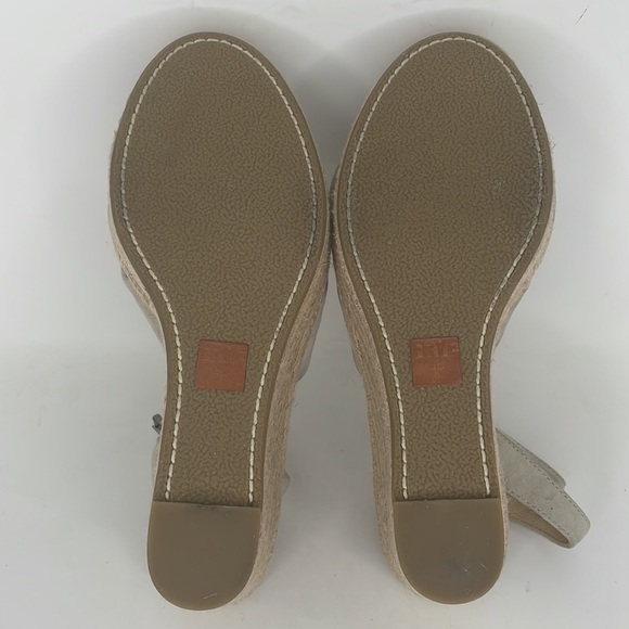 FRYE SANDALS Wedge Heel Shoes Ankle Strap Bow Tan Sage Leather Size 10 - Picture 12 of 13